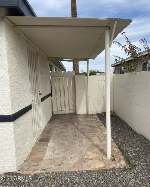 Exterior - 3331 E Oak St, Phoenix, AZ 85008 photo 2 of 5