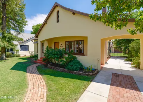 909 W Willetta St, Phoenix, AZ 85007
