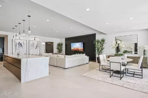 6587 N Palmeraie Blvd #2020, Paradise Valley, AZ 85253
