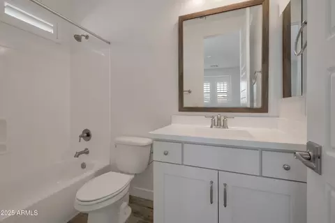 Bath - 5727 E Sayan St, Mesa, AZ 85215 photo 4 of 5