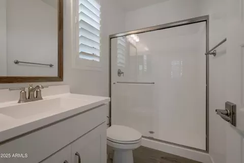 Bath - 5727 E Sayan St, Mesa, AZ 85215 photo 2 of 5