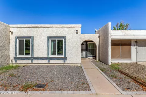 2310 W Carson Dr, Tempe, AZ 85282