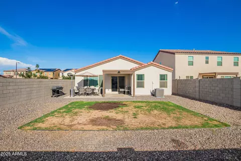 Exterior - 5814 S 23rd Dr, Phoenix, AZ 85041 photo 7 of 9