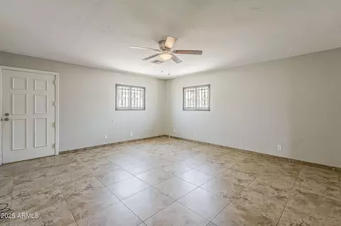 Living - 1014 S 2nd St, Phoenix, AZ 85004 photo 7 of 8