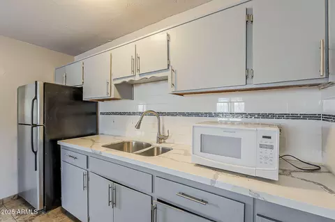 Kitchen - 1014 S 2nd St, Phoenix, AZ 85004 photo 8 of 9