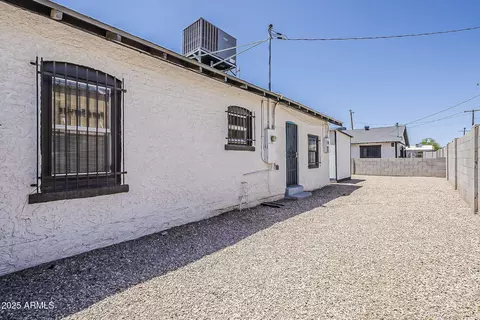 Exterior - 1014 S 2nd St, Phoenix, AZ 85004 photo 3 of 13