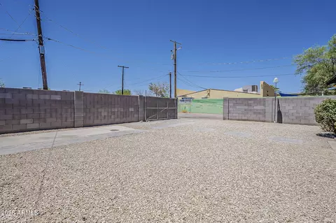 Exterior - 1014 S 2nd St, Phoenix, AZ 85004 photo 9 of 13