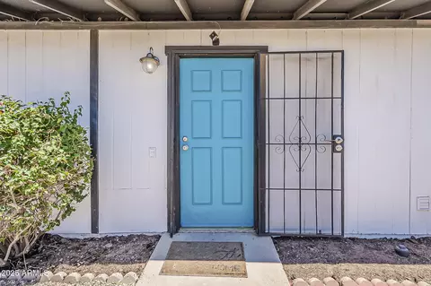 Exterior - 1014 S 2nd St, Phoenix, AZ 85004 photo 8 of 13
