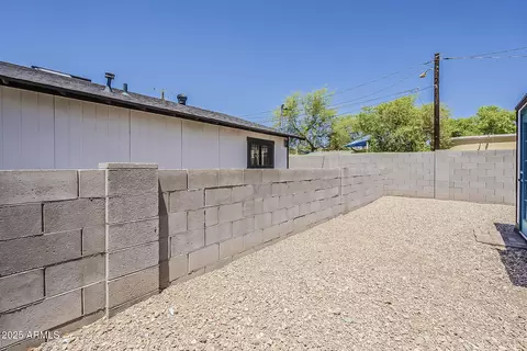 Exterior - 1014 S 2nd St, Phoenix, AZ 85004 photo 6 of 13