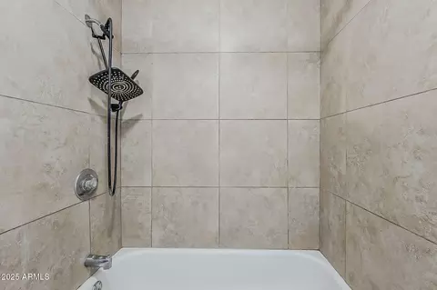 Bath - 1014 S 2nd St, Phoenix, AZ 85004 photo 10 of 10