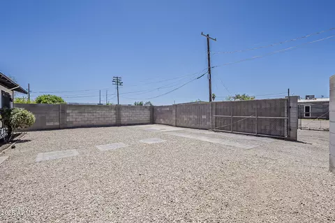 Exterior - 1014 S 2nd St, Phoenix, AZ 85004 photo 13 of 13