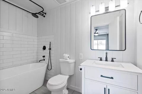 Bath - 1102 E Redondo Cir, Tempe, AZ 85282 photo 2 of 2
