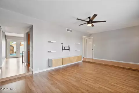 Living - 1102 E Redondo Cir, Tempe, AZ 85282 photo 4 of 9