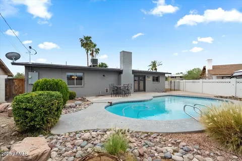 Exterior - 1102 E Redondo Cir, Tempe, AZ 85282 photo 6 of 6