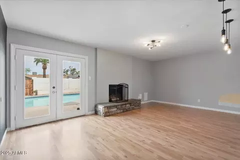 Living - 1102 E Redondo Cir, Tempe, AZ 85282 photo 9 of 9