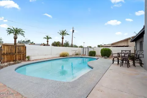Exterior - 1102 E Redondo Cir, Tempe, AZ 85282 photo 4 of 6