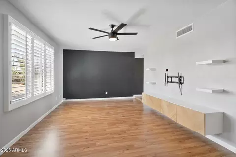 Living - 1102 E Redondo Cir, Tempe, AZ 85282 photo 2 of 9