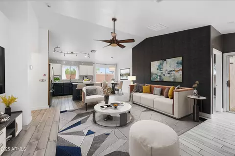 Living - 4130 E Chambers St, Phoenix, AZ 85040 photo 4 of 5