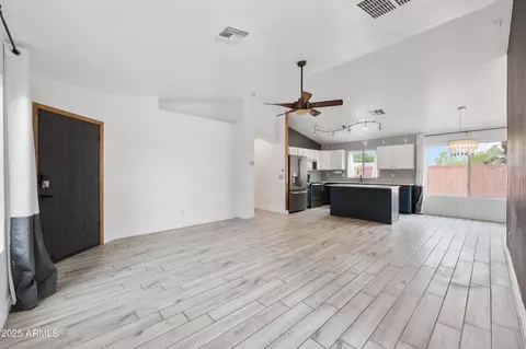 Living - 4130 E Chambers St, Phoenix, AZ 85040 photo 3 of 5