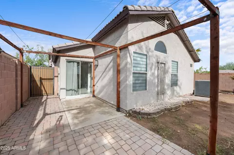 Exterior - 4130 E Chambers St, Phoenix, AZ 85040 photo 1 of 4