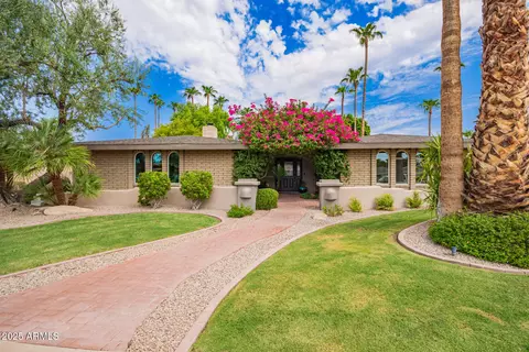 2238 E Fox St, Mesa, AZ 85213