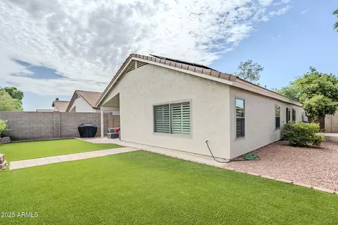 Exterior - 3112 E Millbrae Ln, Gilbert, AZ 85234 photo 3 of 4