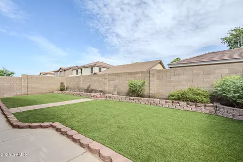 Exterior - 3112 E Millbrae Ln, Gilbert, AZ 85234 photo 2 of 4
