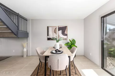 Dining - 3886 N 30th St, Phoenix, AZ 85016 photo 2 of 2