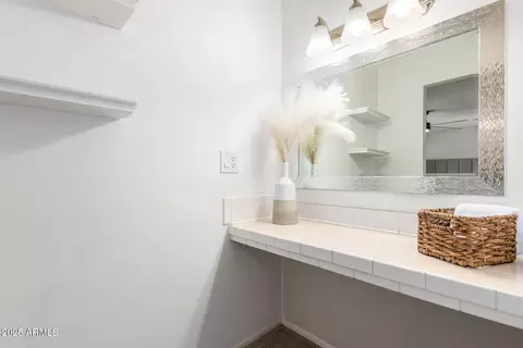 Bath - 3886 N 30th St, Phoenix, AZ 85016 photo 3 of 5