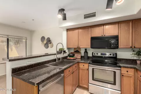 Kitchen - 742 S Crows Nest Dr, Gilbert, AZ 85233 photo 2 of 2
