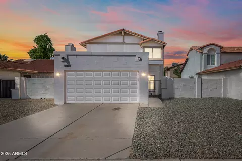 5026 W Gelding Dr, Glendale, AZ 85306