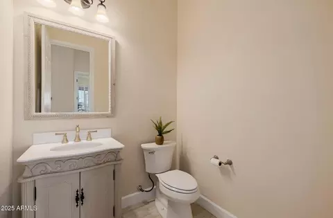Bath - 116 E Desert Wind Dr, Phoenix, AZ 85048 photo 1 of 6