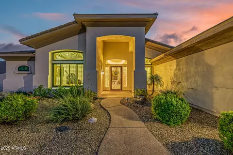 Exterior - 116 E Desert Wind Dr, Phoenix, AZ 85048 photo 3 of 10