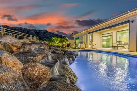 Exterior - 116 E Desert Wind Dr, Phoenix, AZ 85048 photo 4 of 10