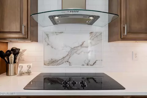 Kitchen - 116 E Desert Wind Dr, Phoenix, AZ 85048 photo 3 of 3