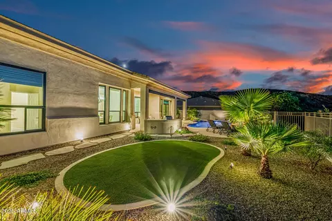 Exterior - 116 E Desert Wind Dr, Phoenix, AZ 85048 photo 7 of 10