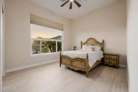 Bedroom - 116 E Desert Wind Dr, Phoenix, AZ 85048 photo 3 of 3