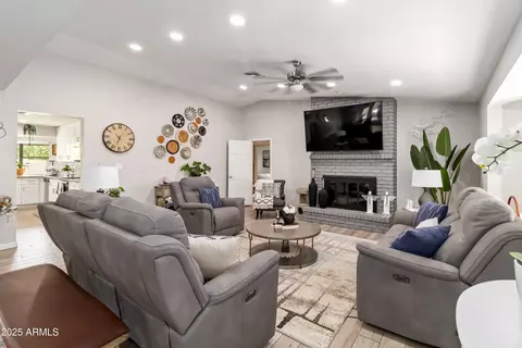 Living - 347 E Hope St, Mesa, AZ 85201 photo 1 of 2