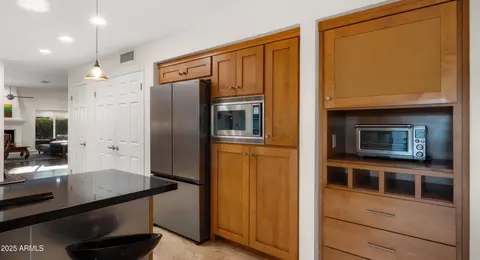 Kitchen - 2423 E Marshall Ave, Phoenix, AZ 85016 photo 3 of 3