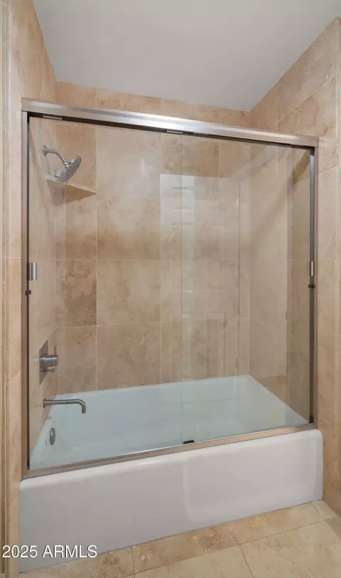 Bath - 2423 E Marshall Ave, Phoenix, AZ 85016 photo 4 of 8