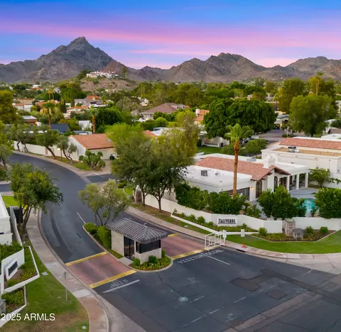 View/Area - 2423 E Marshall Ave, Phoenix, AZ 85016 photo 1 of 2