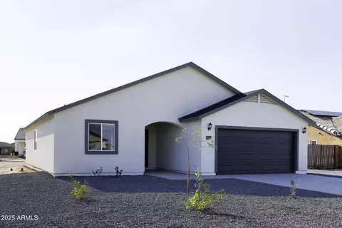 16000 S Fischer Pl, Arizona City, AZ 85123