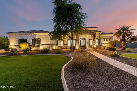 348 S Park Grove Ln, Gilbert, AZ 85296