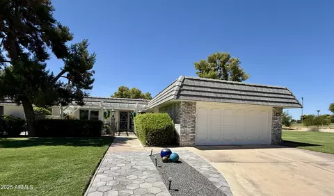 17844 N 102nd Dr, Sun City, AZ 85373