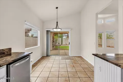 4307 E South Fork Dr, Phoenix, AZ 85044 photo 10