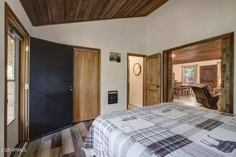 Bedroom - 3865 N Hunt Dr, Pine, AZ 85544 photo 2 of 7