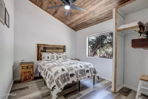 Bedroom - 3865 N Hunt Dr, Pine, AZ 85544 photo 4 of 7