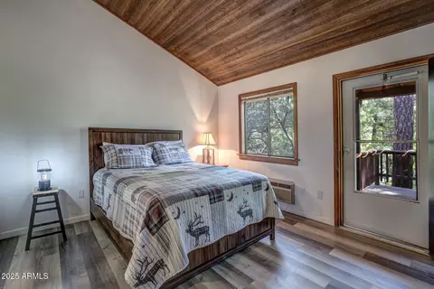 Bedroom - 3865 N Hunt Dr, Pine, AZ 85544 photo 1 of 7