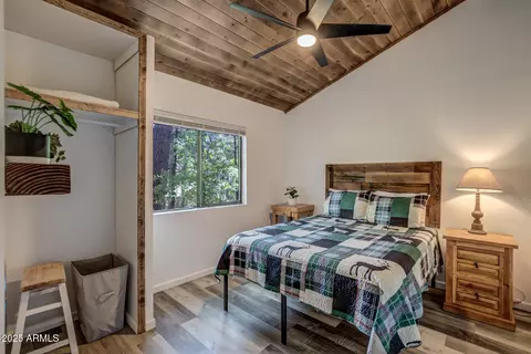 Bedroom - 3865 N Hunt Dr, Pine, AZ 85544 photo 6 of 7