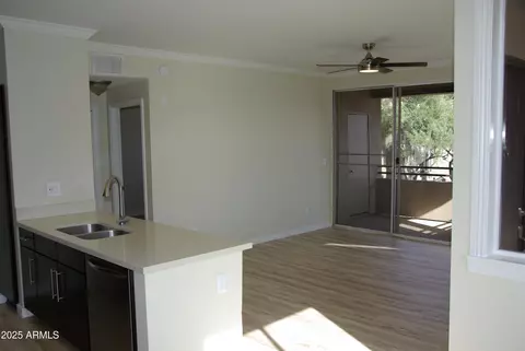 7009 E Acoma Dr #2013, Scottsdale, AZ 85254